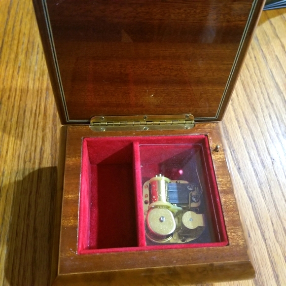 Vintage Italian Music Box - Picture 3 of 12